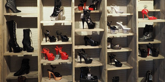 pleaser hoge hakken beverwijk